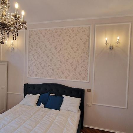 Uvs Central Luxury Apartment Oradea Exterior foto