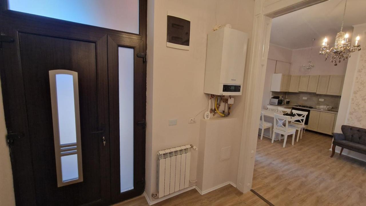 Uvs Central Luxury Apartment Oradea Exterior foto