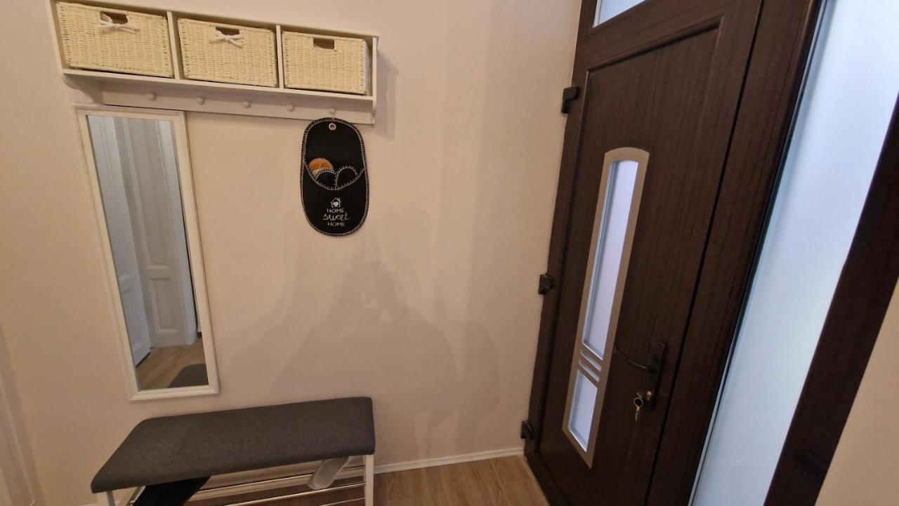 Uvs Central Luxury Apartment Oradea Exterior foto